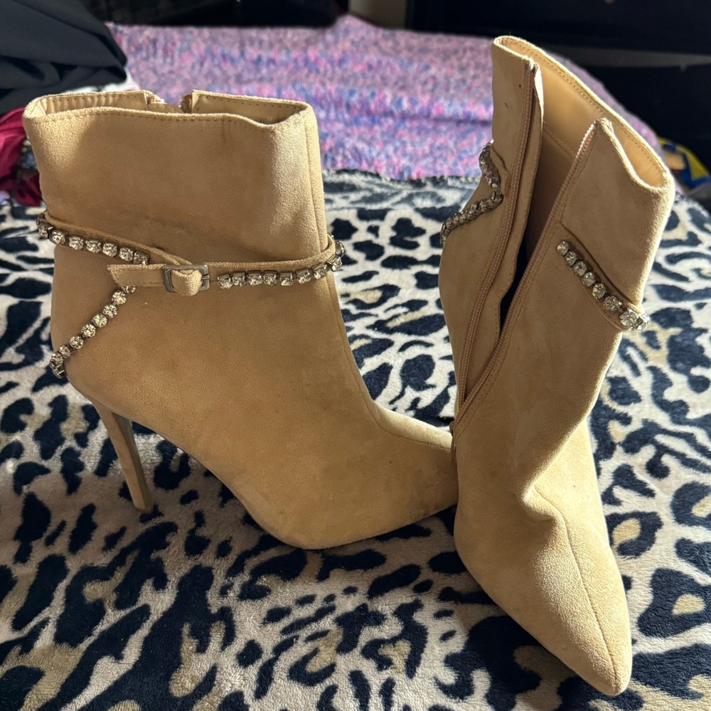 Boot heels - Picture 3 of 4